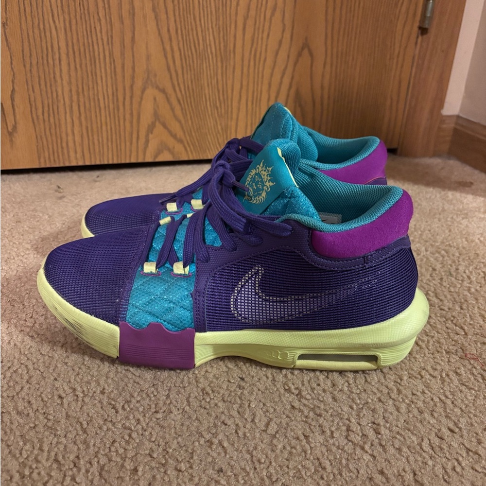 Men’s Nike LeBron Witness Purple and Teal Athletic Shoes - Picture 1 of 8